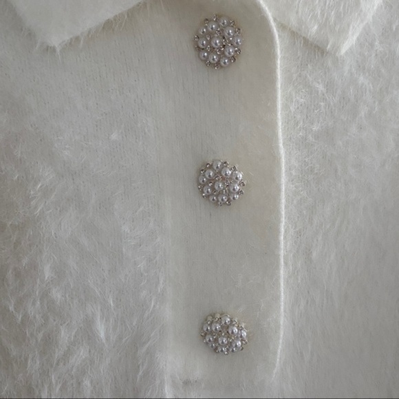 Rhinestone button fluffy top - Picture 4 of 5